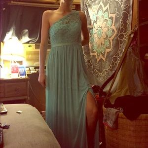 ‼️SOLD‼️Teal David’s Bridal dress